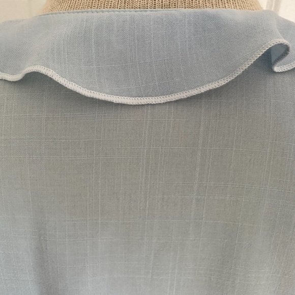 cut · loose Tencel Blouse Blue Ruffles USA M Button Up Tailored 3/4 Sleeve EUC - Picture 13 of 13